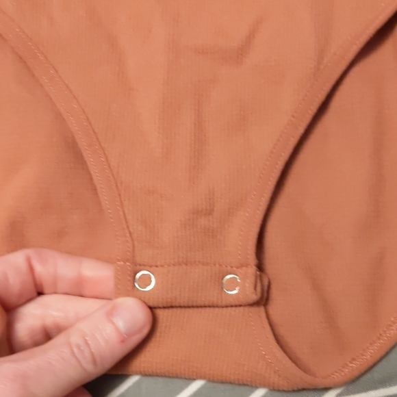 Peachy Top and Bodysuit Set - Picture 7 of 10